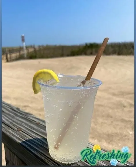 Sugarcane straw in lemonade